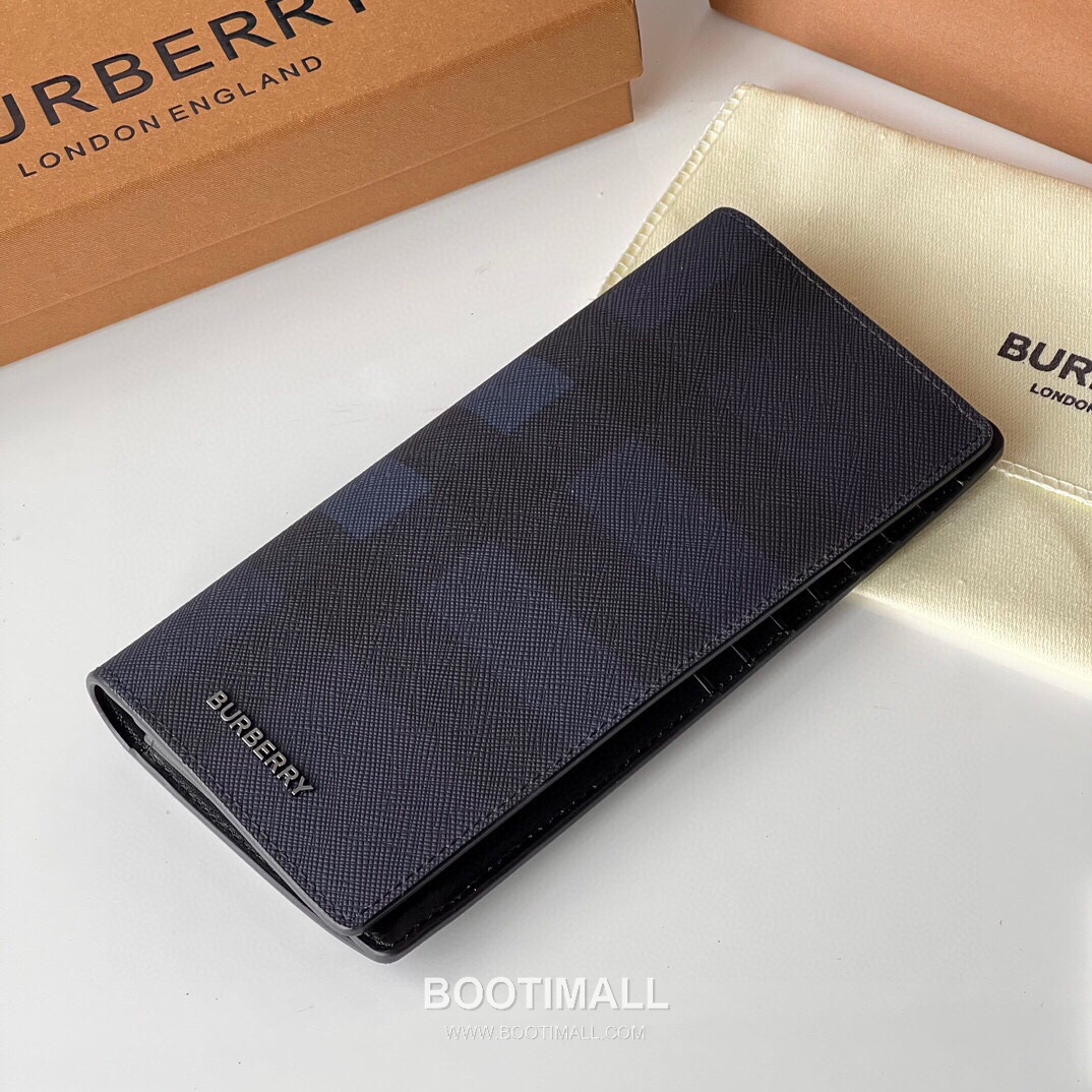 Burberry London Check Grained Calfskin Bi-Fold Wallet with B Logo Detail 버버리 런던 체크 그레인 송아지 가죽 반지갑 B 로고 785132 19cm 3