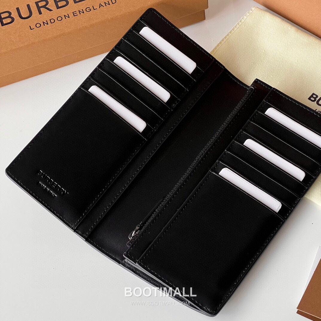 Burberry London Check Grained Calfskin Bi-Fold Wallet with B Logo Detail 버버리 런던 체크 그레인 송아지 가죽 반지갑 B 로고 785132 19cm 6