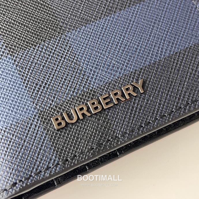 Burberry London Check Grained Calfskin Compact Bi-Fold Wallet with B Logo Detail 버버리 런던 체크 그레인 송아지 가죽 컴팩트 반지갑 B 로고 108129 9cm 5