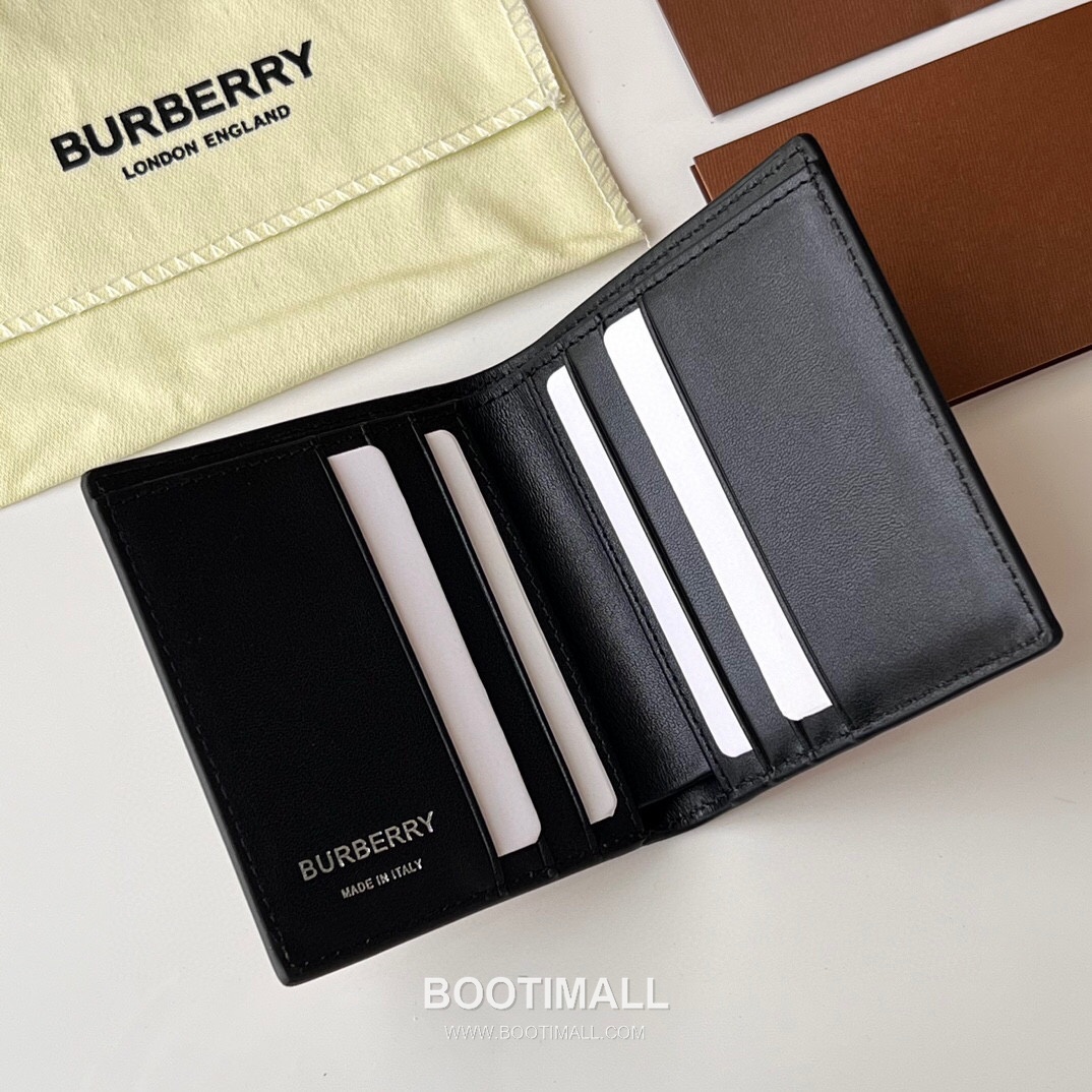 Burberry London Check Grained Calfskin Compact Bi-Fold Wallet with B Logo Detail 버버리 런던 체크 그레인 송아지 가죽 컴팩트 반지갑 B 로고 108129 9cm 6