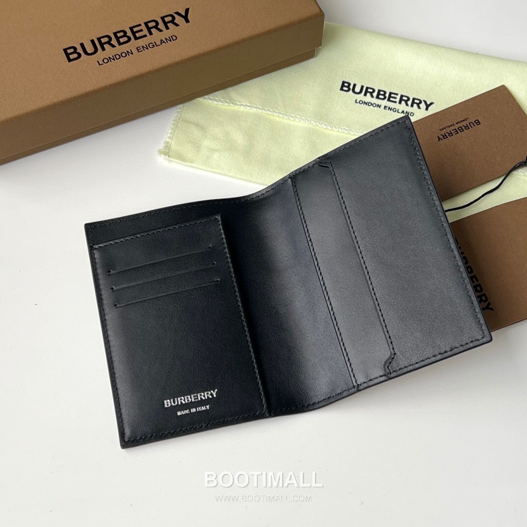 Burberry Check Canvas Calfskin Passport Holder Wallet with Folding Detail 버버리 체크 캔버스 송아지 가죽 여권지갑 폴딩 구조 173129 14cm 4