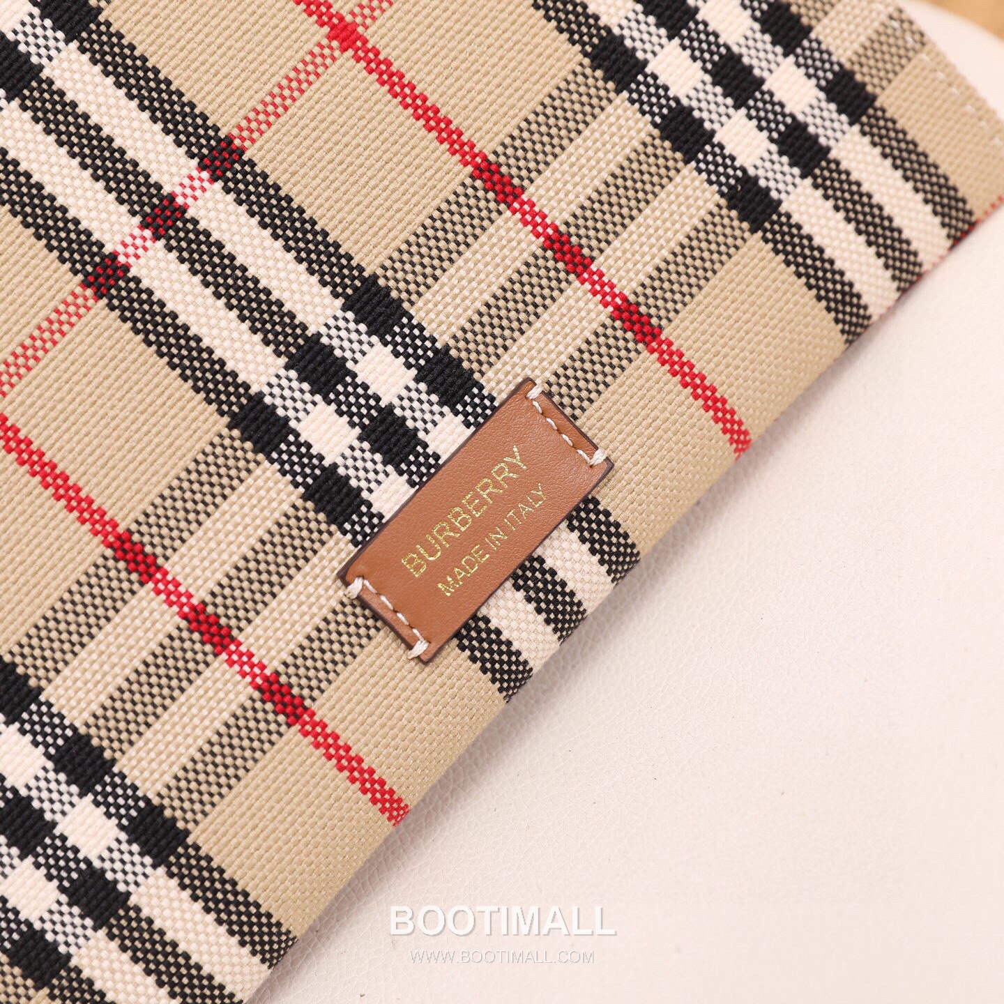 Burberry Reversible Canvas Tote Shopping Bag with Double Side Design 버버리 리버서블 캔버스 토트 쇼핑백 더블 사이드 121165 51.3cm 6