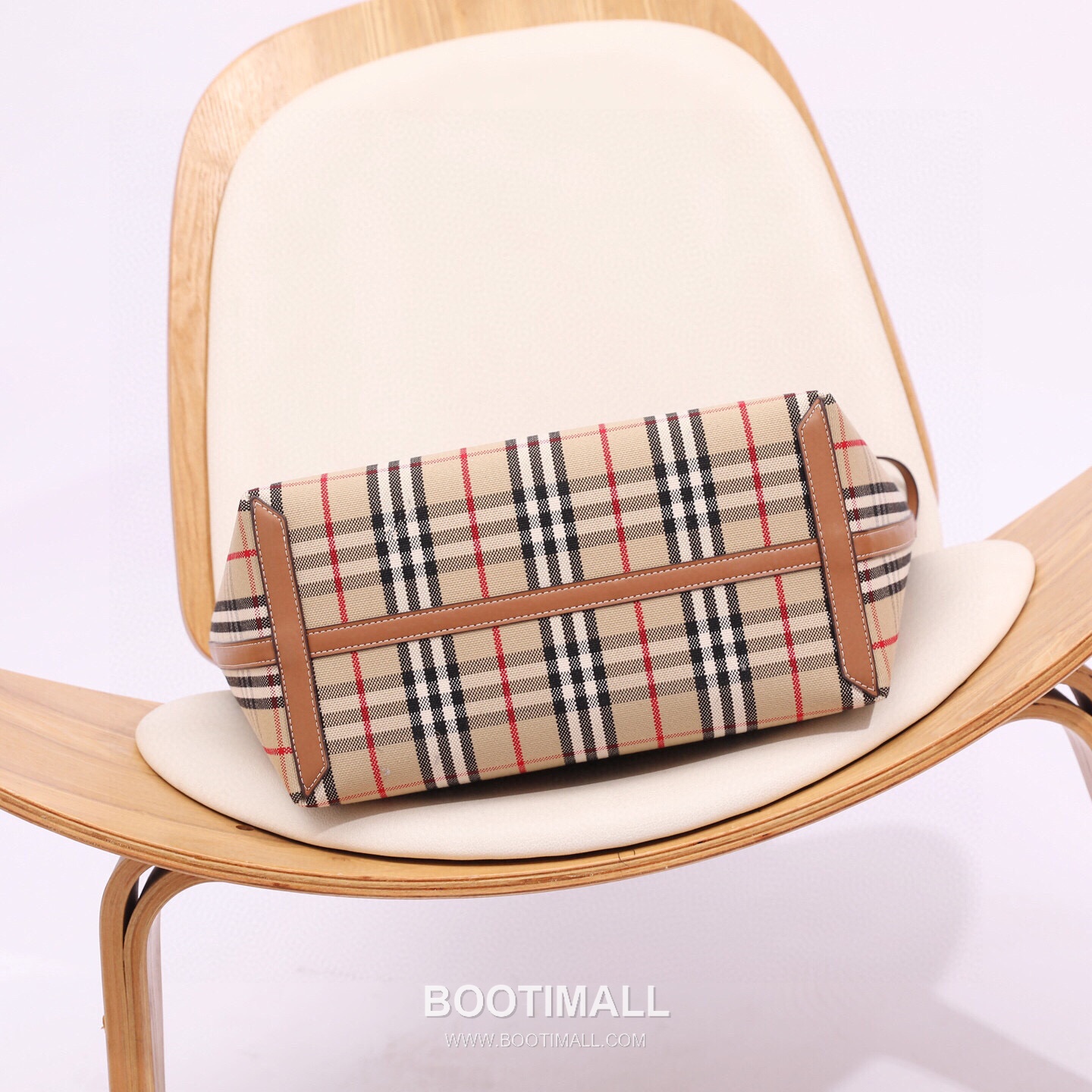 Burberry Reversible Canvas Tote Shopping Bag with Double Side Design 버버리 리버서블 캔버스 토트 쇼핑백 더블 사이드 121165 51.3cm 11