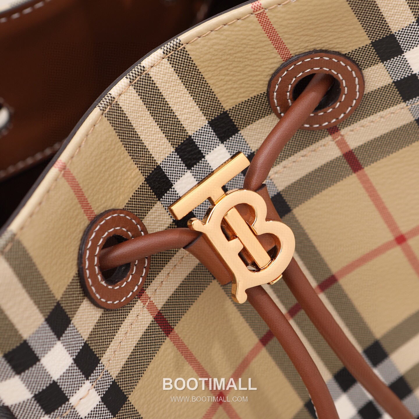 Burberry Birch Brown Check Canvas Bucket Bag with Leather Trim Detail 버버리 버치 브라운 체크 캔버스 버킷백 가죽 트림 070160 26cm 6