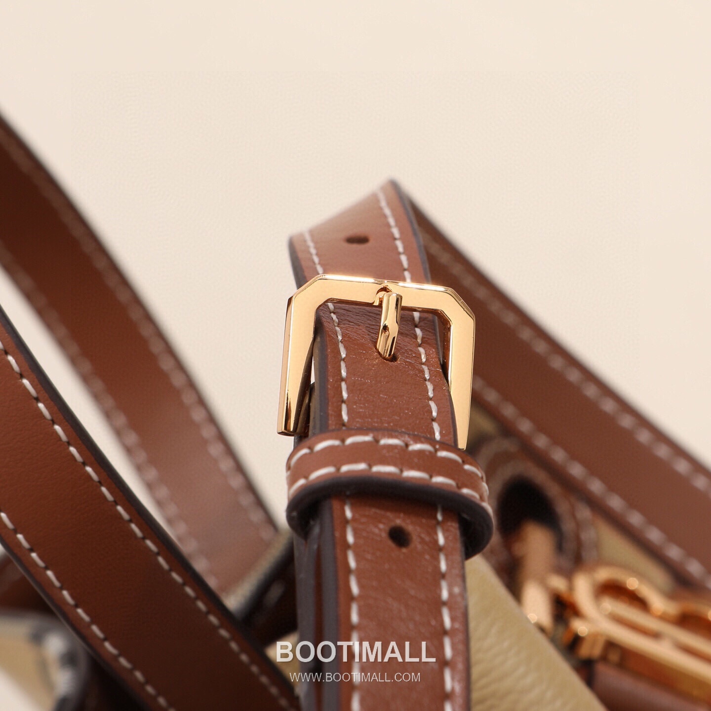 Burberry Birch Brown Check Canvas Mini Bucket Bag with Leather Trim Detail 버버리 버치 브라운 체크 캔버스 미니 버킷백 가죽 트림 213155 16.5cm 16