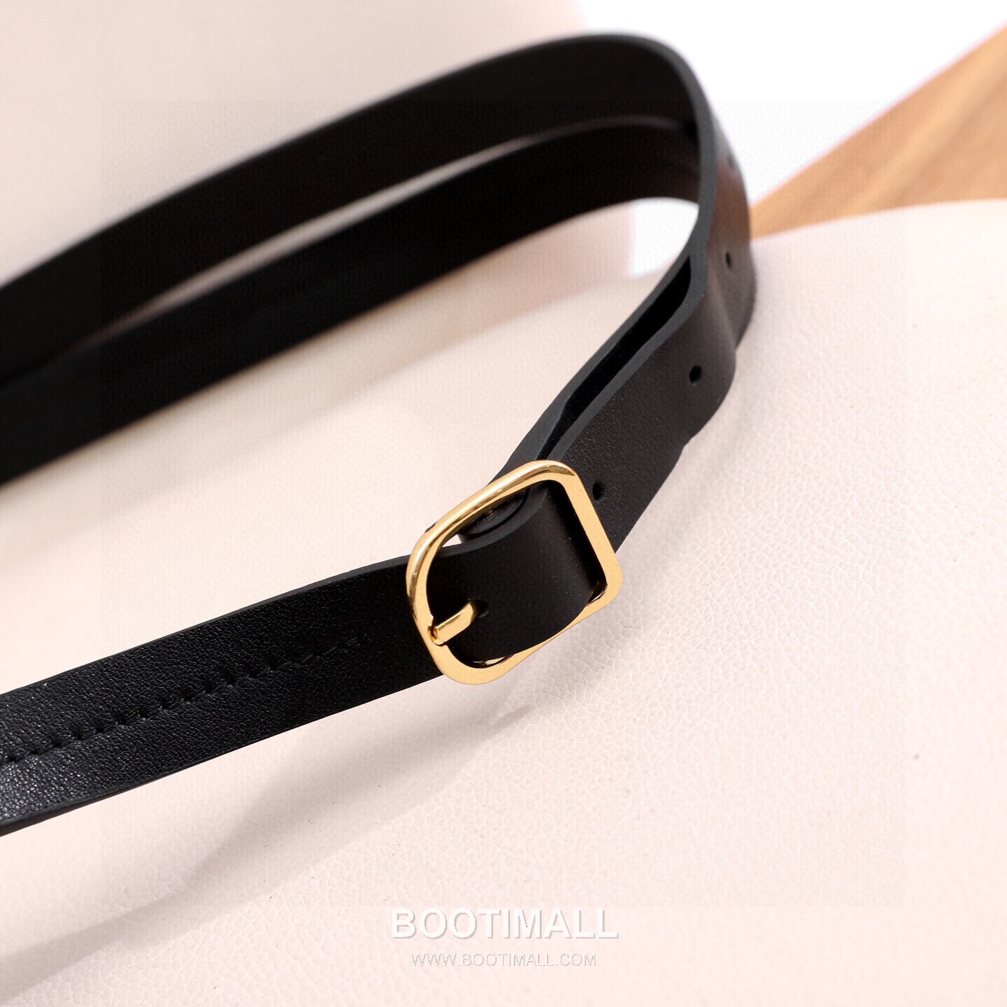 Burberry Cotton Twill Drawstring Bucket Bag with Calfskin Trim Strap Detail 버버리 코튼 트윌 드로우스트링 버킷백 카프스킨 트림 스트랩 058160 27.5cm 14