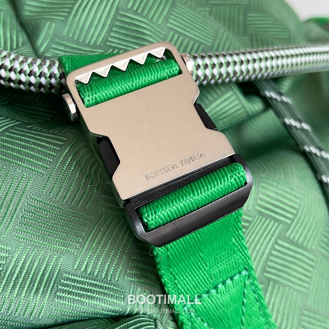 Prada Alto Jacquard Nylon Backpack with Lightweight Outdoor Design 프라다 알토 자카드 나일론 백팩 경량 아웃도어 42cm 4