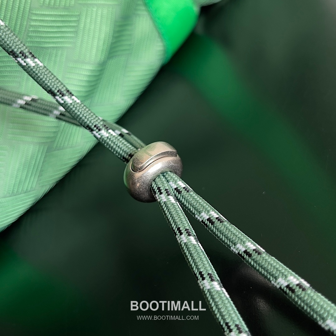 Prada Alto Jacquard Nylon Backpack with Lightweight Outdoor Design 프라다 알토 자카드 나일론 백팩 경량 아웃도어 42cm 6