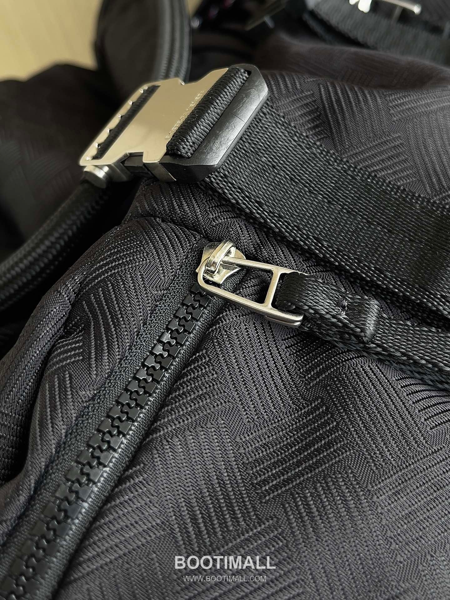 Prada Alto Jacquard Nylon Backpack with Lightweight Outdoor Design 프라다 알토 자카드 나일론 백팩 경량 아웃도어 42cm 6