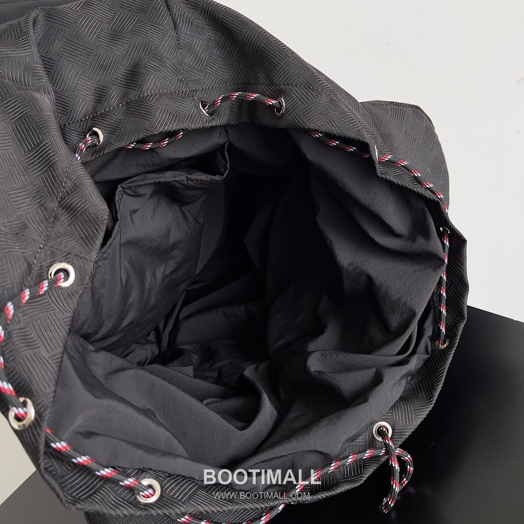 Prada Alto Jacquard Nylon Backpack with Lightweight Outdoor Design 프라다 알토 자카드 나일론 백팩 경량 아웃도어 42cm 7