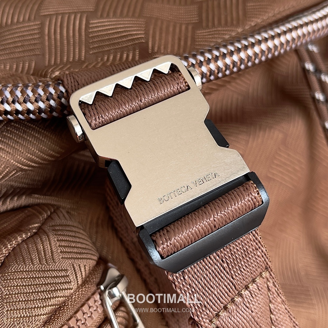 Prada Alto Jacquard Nylon Backpack with Lightweight Outdoor Design 프라다 알토 자카드 나일론 백팩 경량 아웃도어 42cm 4