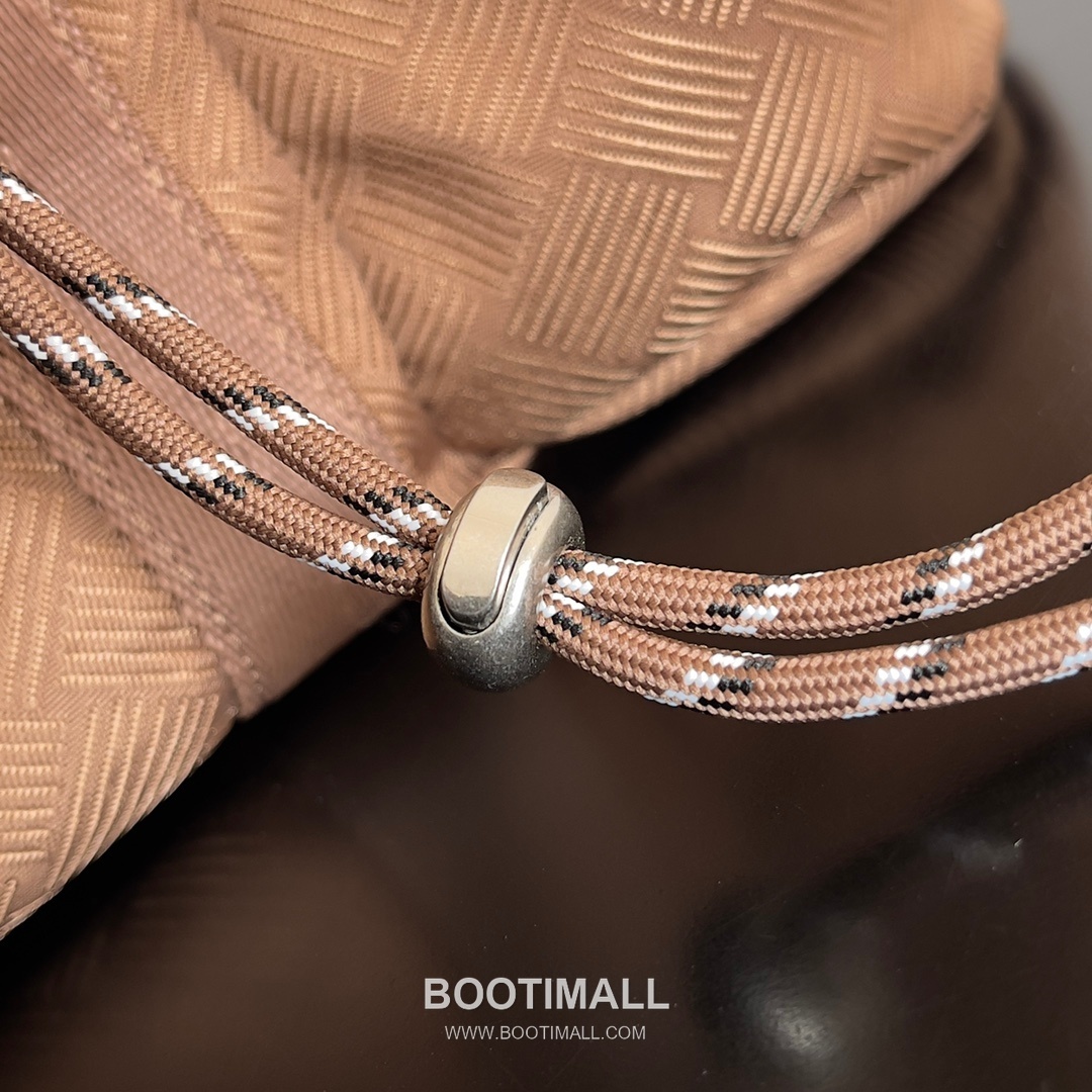 Prada Alto Jacquard Nylon Backpack with Lightweight Outdoor Design 프라다 알토 자카드 나일론 백팩 경량 아웃도어 42cm 6