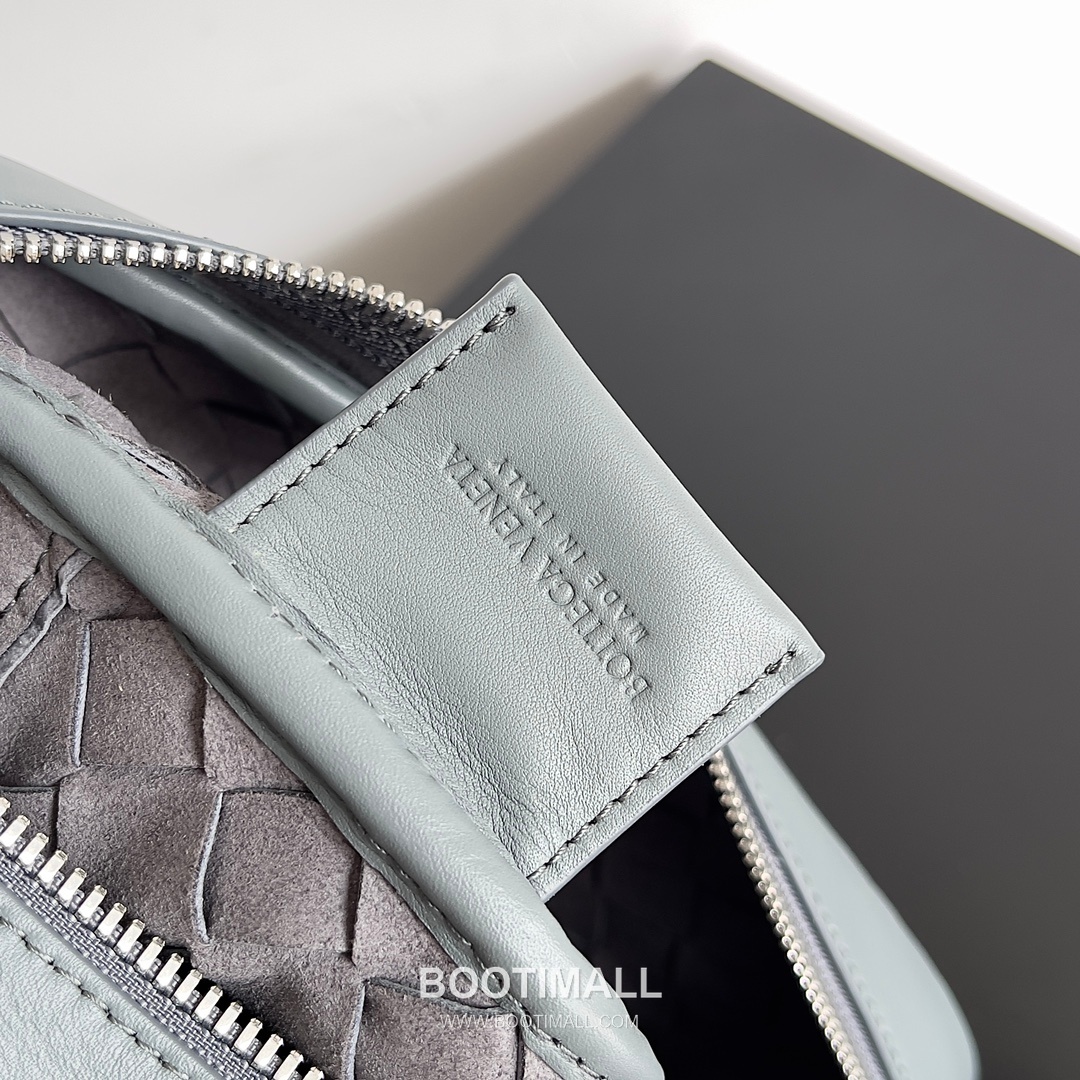 Bottega Veneta Intrecciato Leather Crossbody Bag with Zip Closure Detail 보테가베네타 인트레치아토 가죽 크로스바디백 지퍼 클로저 25cm 9