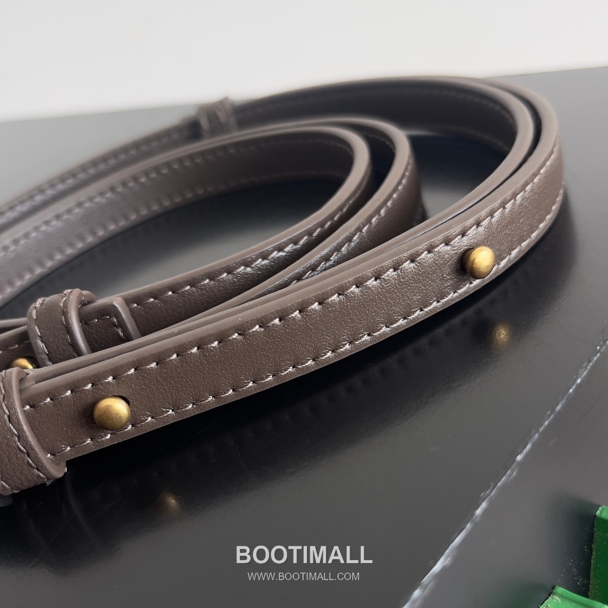 Bottega Veneta Mini Cabat Intrecciato Lambskin Tote Bag with Layered Weave Detail 보테가베네타 미니 카바 인트레치아토 램스킨 토트백 레이어드 위빙 22cm 7