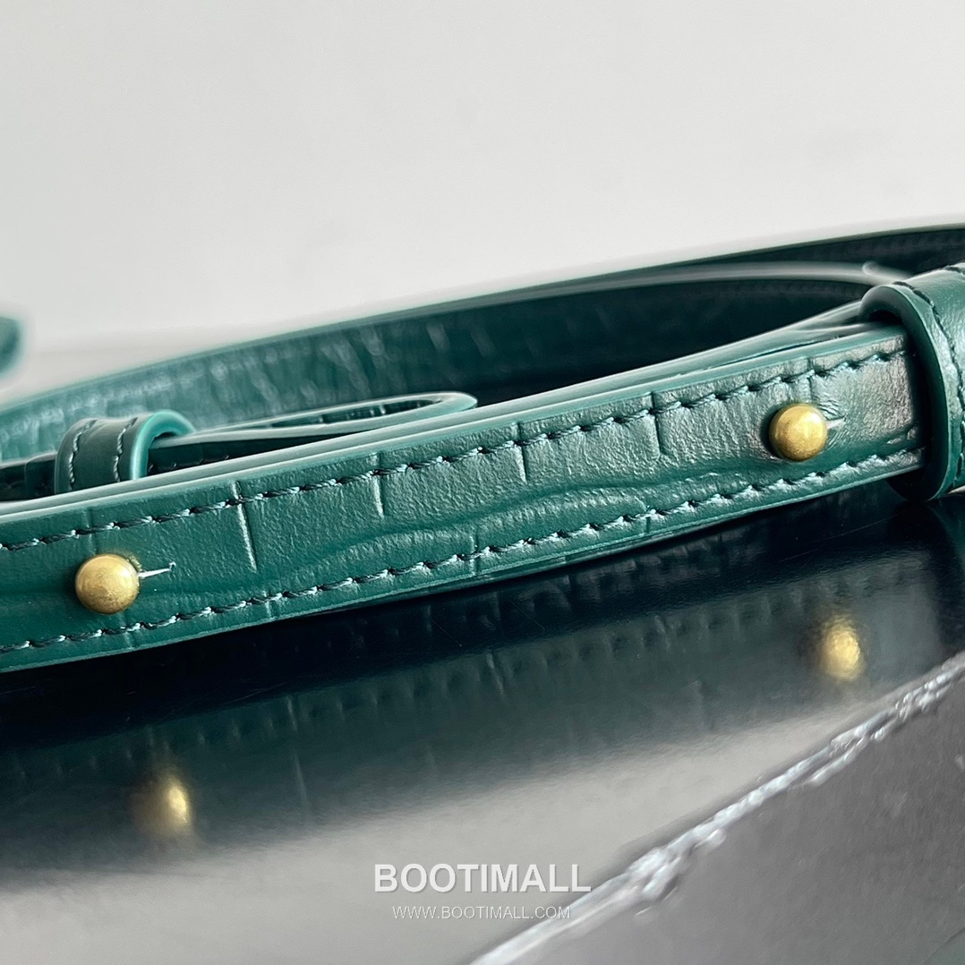 Bottega Veneta Mini Cabat Intrecciato Lambskin Tote Bag with Layered Weave Detail 보테가베네타 미니 카바 인트레치아토 램스킨 토트백 레이어드 위빙 22cm 7