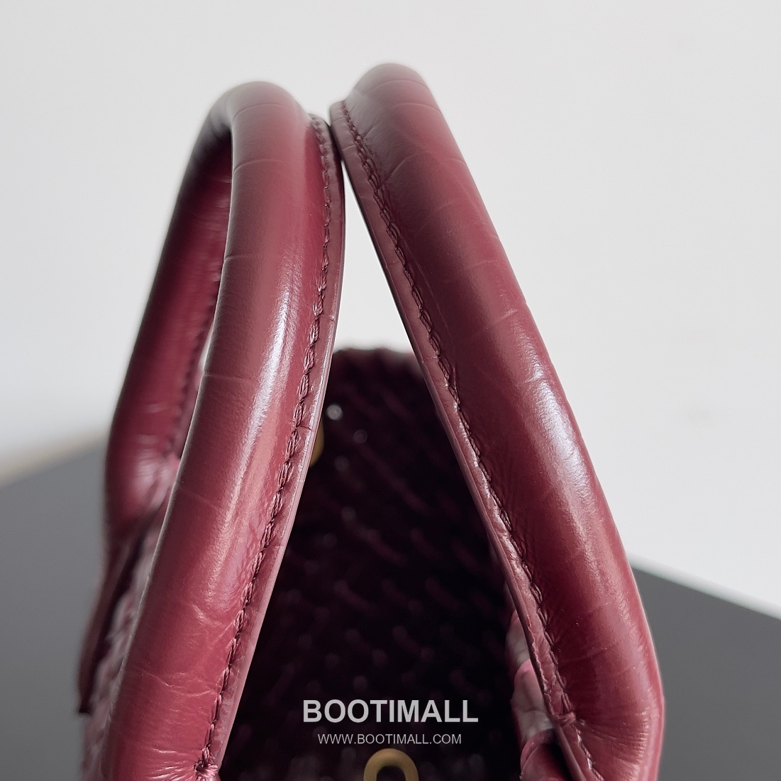 Bottega Veneta Mini Cabat Intrecciato Lambskin Tote Bag with Layered Weave Detail 보테가베네타 미니 카바 인트레치아토 램스킨 토트백 레이어드 위빙 22cm 5