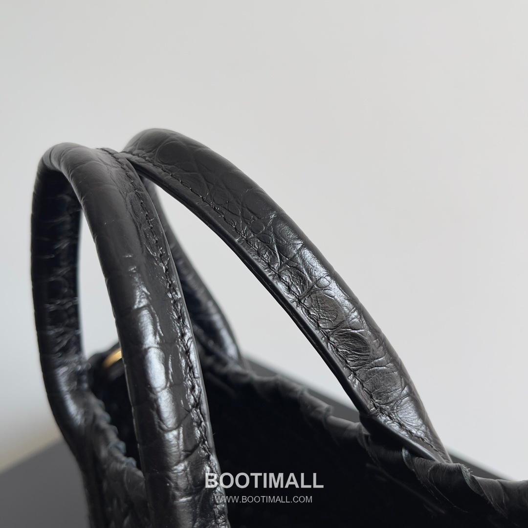 Bottega Veneta Mini Cabat Intrecciato Lambskin Tote Bag with Layered Weave Detail 보테가베네타 미니 카바 인트레치아토 램스킨 토트백 레이어드 위빙 22cm 6