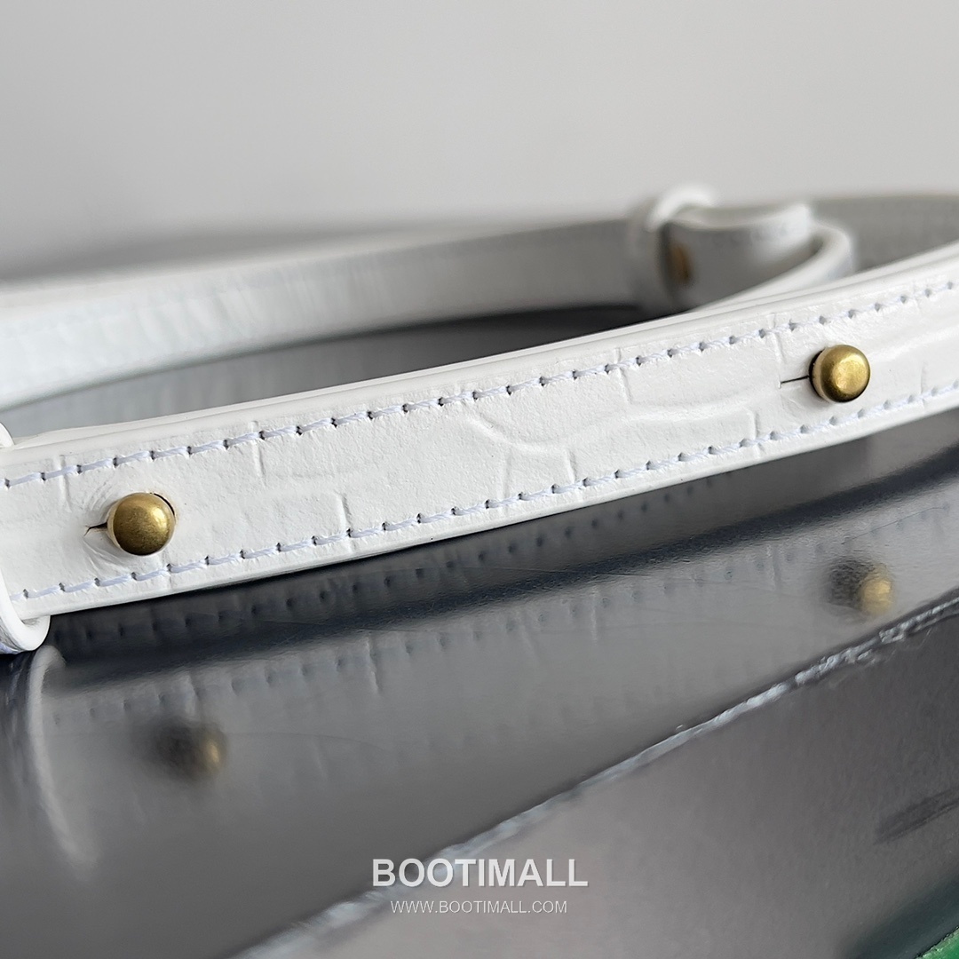 Bottega Veneta Mini Cabat Intrecciato Lambskin Tote Bag with Layered Weave Detail 보테가베네타 미니 카바 인트레치아토 램스킨 토트백 레이어드 위빙 22cm 9