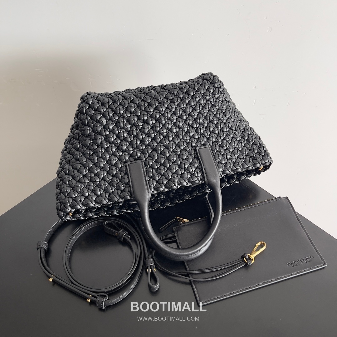 Bottega Veneta Mini Cabat Intrecciato Lambskin Tote Bag with Layered Weave Detail 보테가베네타 미니 카바 인트레치아토 램스킨 토트백 레이어드 위빙 22cm 4