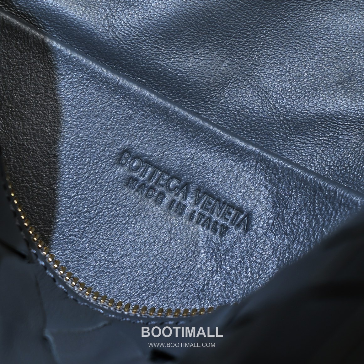 Bottega Veneta Intrecciato Lambskin Square Crossbody Bag with Adjustable Drawstring Detail 보테가베네타 인트레치아토 램스킨 스퀘어 크로스바디백 드로우스트링 22cm 8