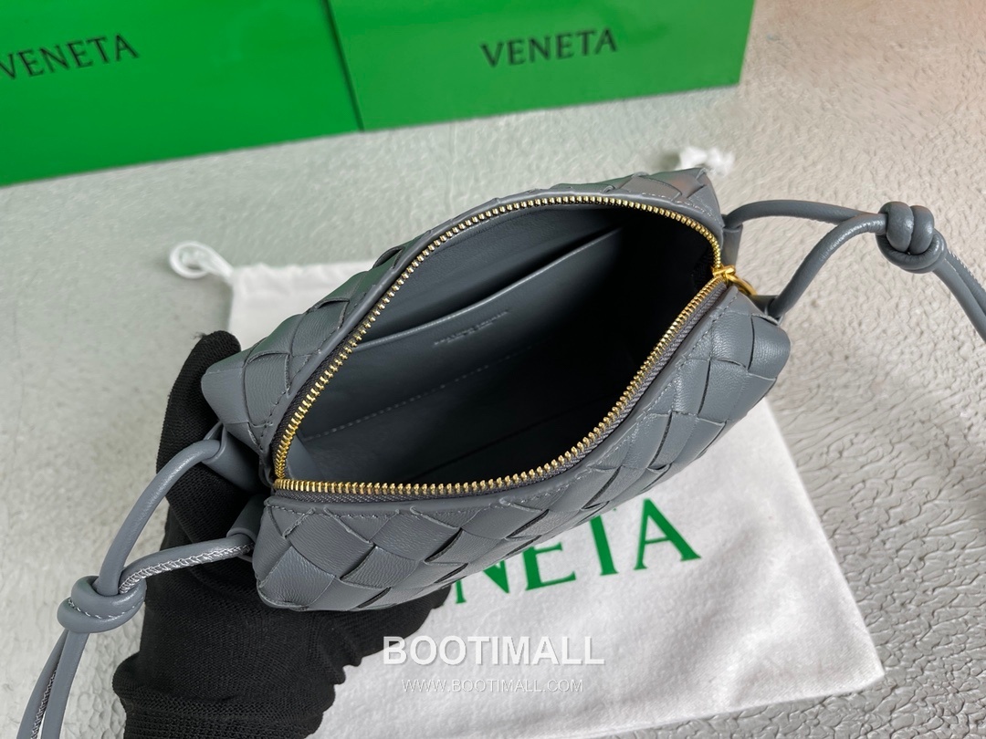 Bottega Veneta Intrecciato Lambskin Square Crossbody Bag with Adjustable Drawstring Detail 보테가베네타 인트레치아토 램스킨 스퀘어 크로스바디백 드로우스트링 17cm 8