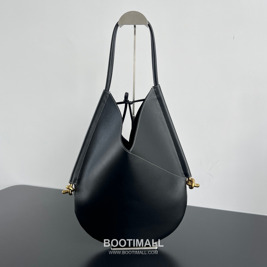 Bottega Veneta Solstice Calfskin Tote Bag with Inner Pouch Detail 보테가베네타 솔스티스 송아지 가죽 토트백 이너 파우치 44cm 1