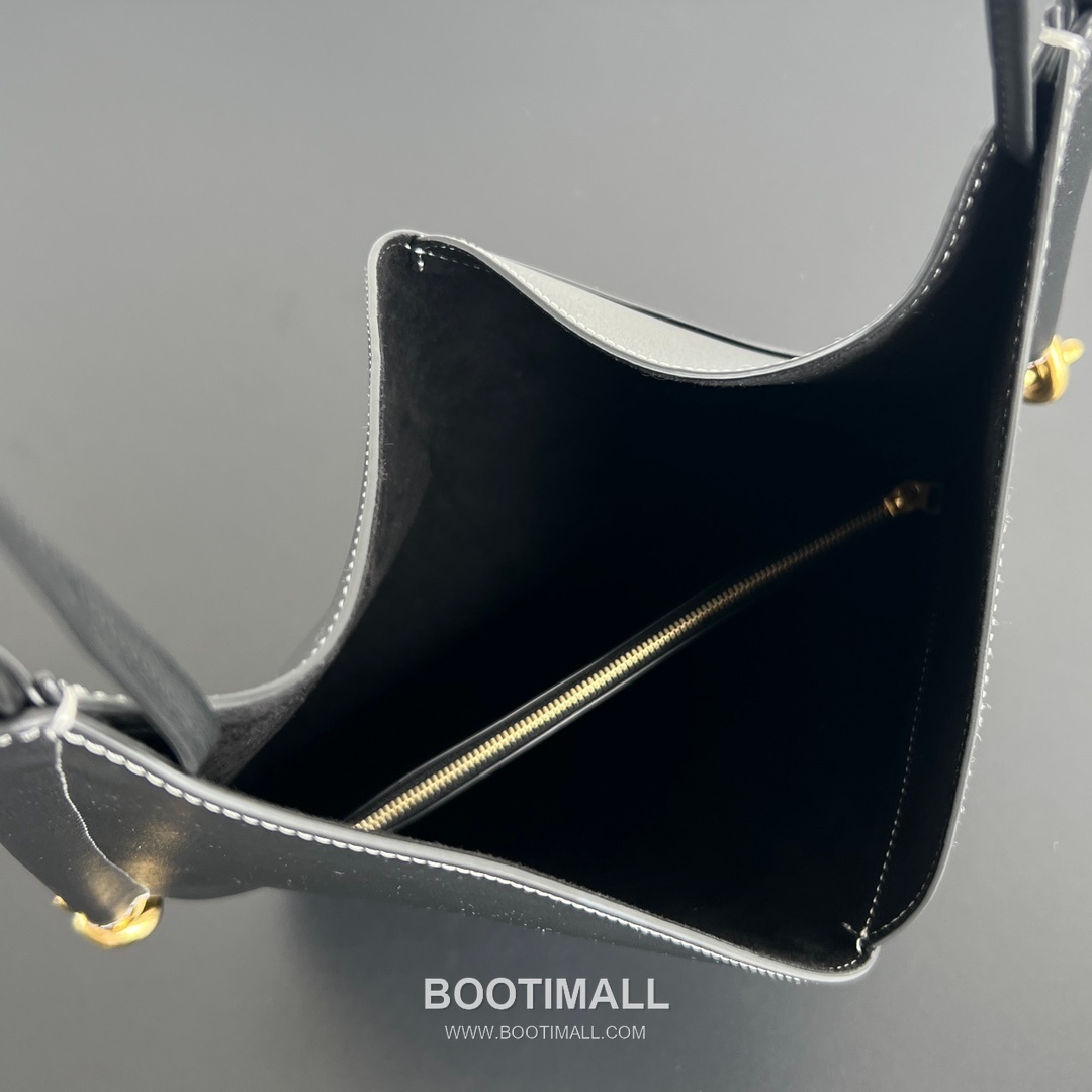 Bottega Veneta Solstice Calfskin Tote Bag with Inner Pouch Detail 보테가베네타 솔스티스 송아지 가죽 토트백 이너 파우치 44cm 7