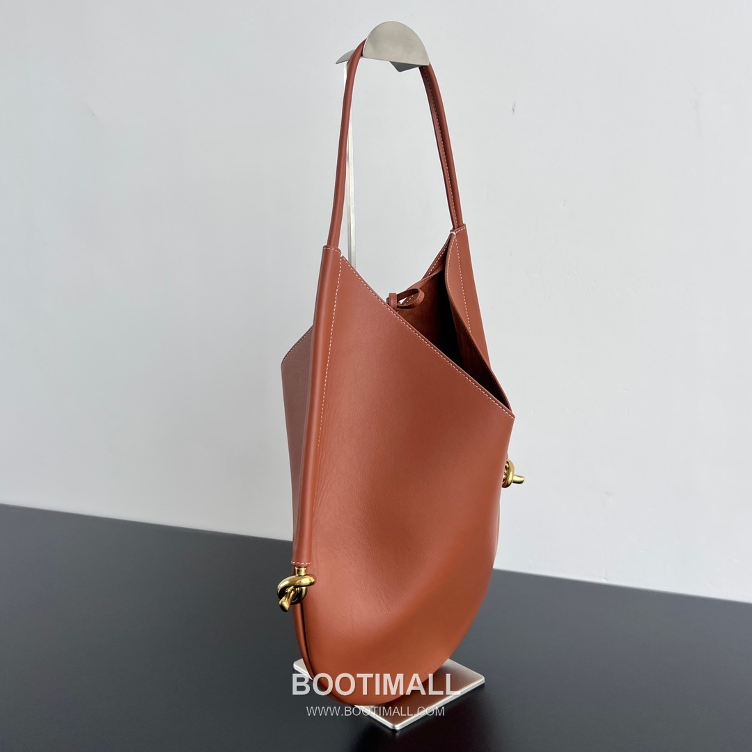 Bottega Veneta Solstice Calfskin Tote Bag with Inner Pouch Detail 보테가베네타 솔스티스 송아지 가죽 토트백 이너 파우치 30cm 2