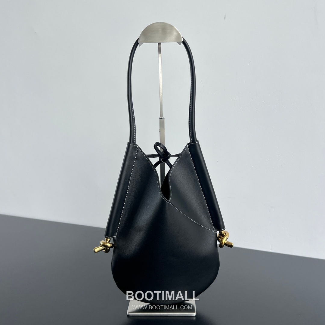 Bottega Veneta Solstice Calfskin Tote Bag with Inner Pouch Detail 보테가베네타 솔스티스 송아지 가죽 토트백 이너 파우치 30cm 1