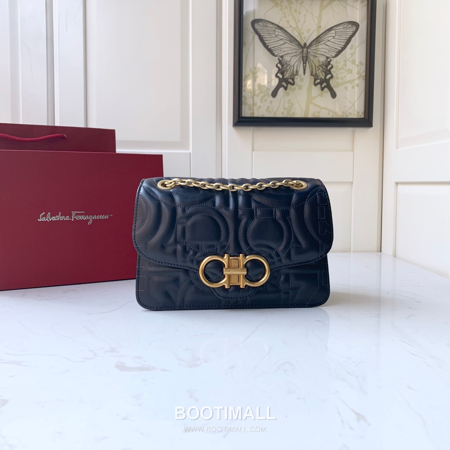 Salvatore Ferragamo Gancini Quilted Calfskin Flap Shoulder Bag with Chain Strap 살바토레페라가모 간치니 퀼팅 카프스킨 플랩 체인 숄더백 21H168 25cm 1