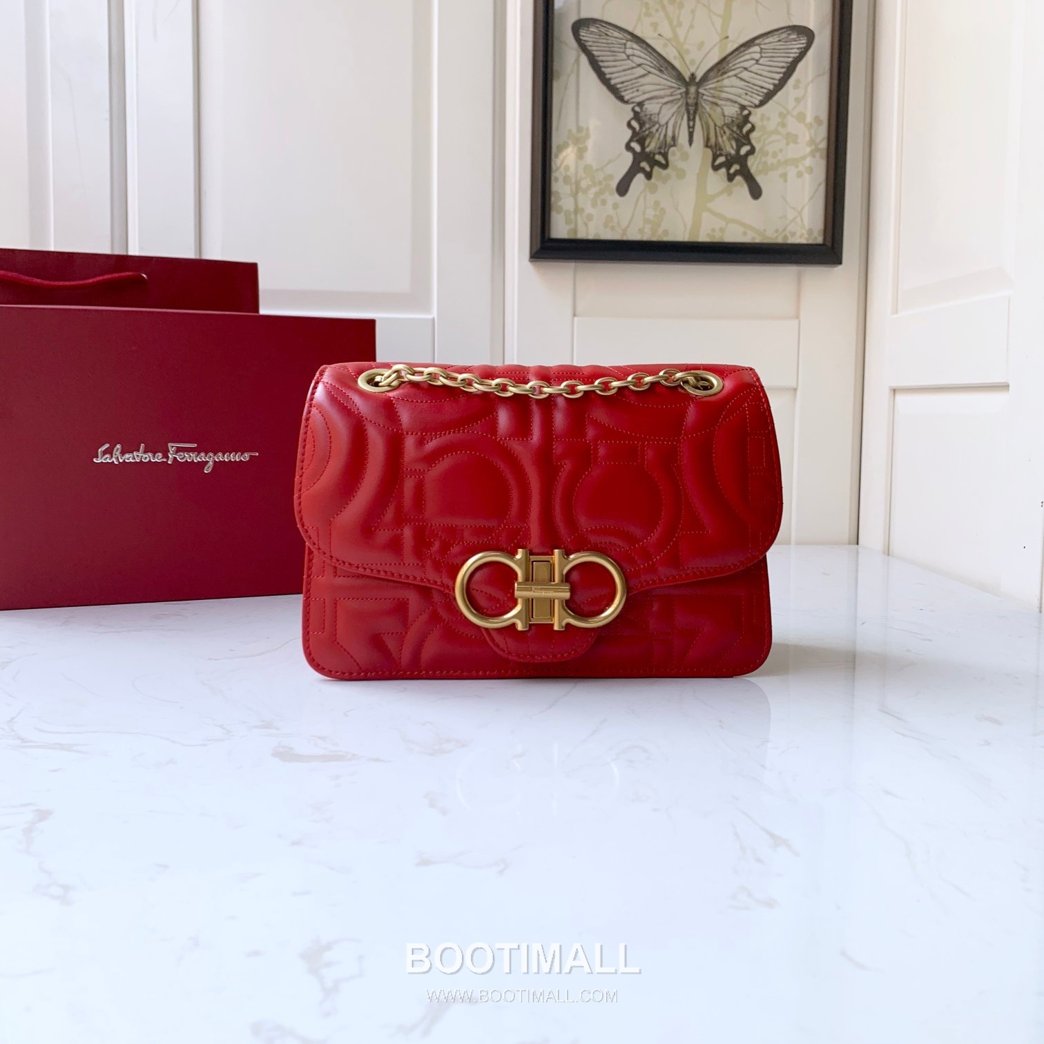 Salvatore Ferragamo Gancini Quilted Calfskin Flap Shoulder Bag with Chain Strap 살바토레페라가모 간치니 퀼팅 카프스킨 플랩 체인 숄더백 21H168 25cm 1