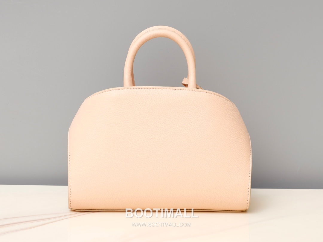 Salvatore Ferragamo Hug Nappa Calfskin Top Handle Shoulder Bag with Embrace Lock 살바토레페라가모 허그 나파 카프스킨 탑핸들 숄더백 205608 31.5cm 14