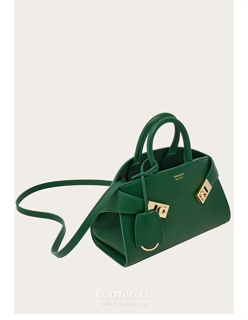 Salvatore Ferragamo Hug Nappa Calfskin Top Handle Shoulder Bag with Embrace Lock 살바토레페라가모 허그 나파 카프스킨 탑핸들 숄더백 205608 31.5cm 4