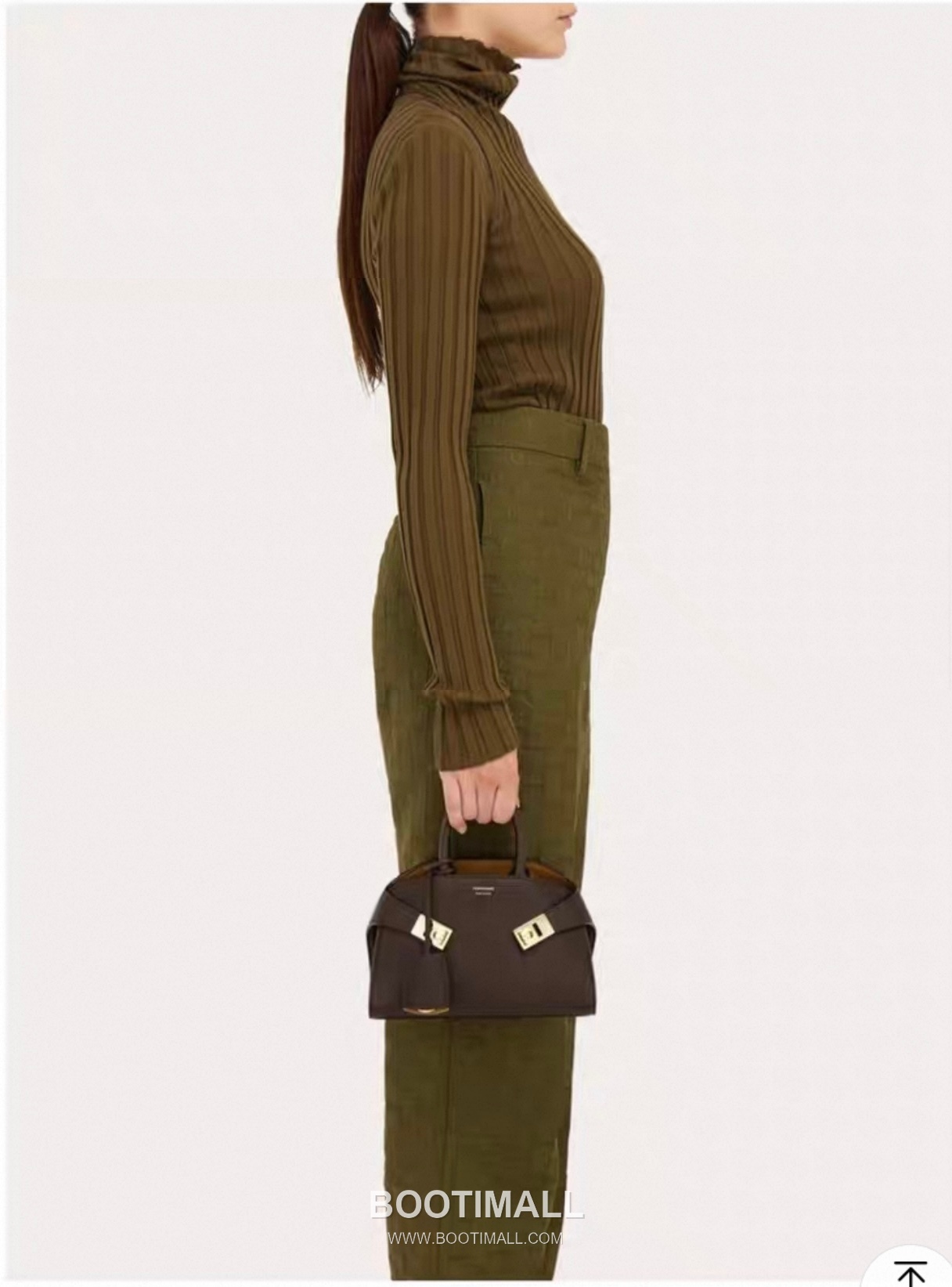 Salvatore Ferragamo Hug Nappa Calfskin Top Handle Shoulder Bag with Embrace Lock 살바토레페라가모 허그 나파 카프스킨 탑핸들 숄더백 205608 31.5cm 7