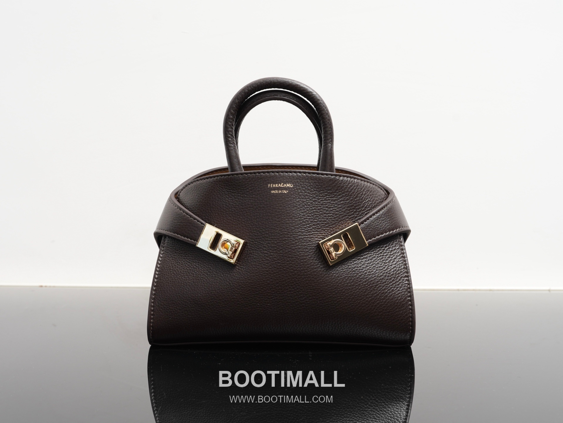 Salvatore Ferragamo Hug Nappa Calfskin Top Handle Shoulder Bag with Embrace Lock 살바토레페라가모 허그 나파 카프스킨 탑핸들 숄더백 205608 31.5cm 10