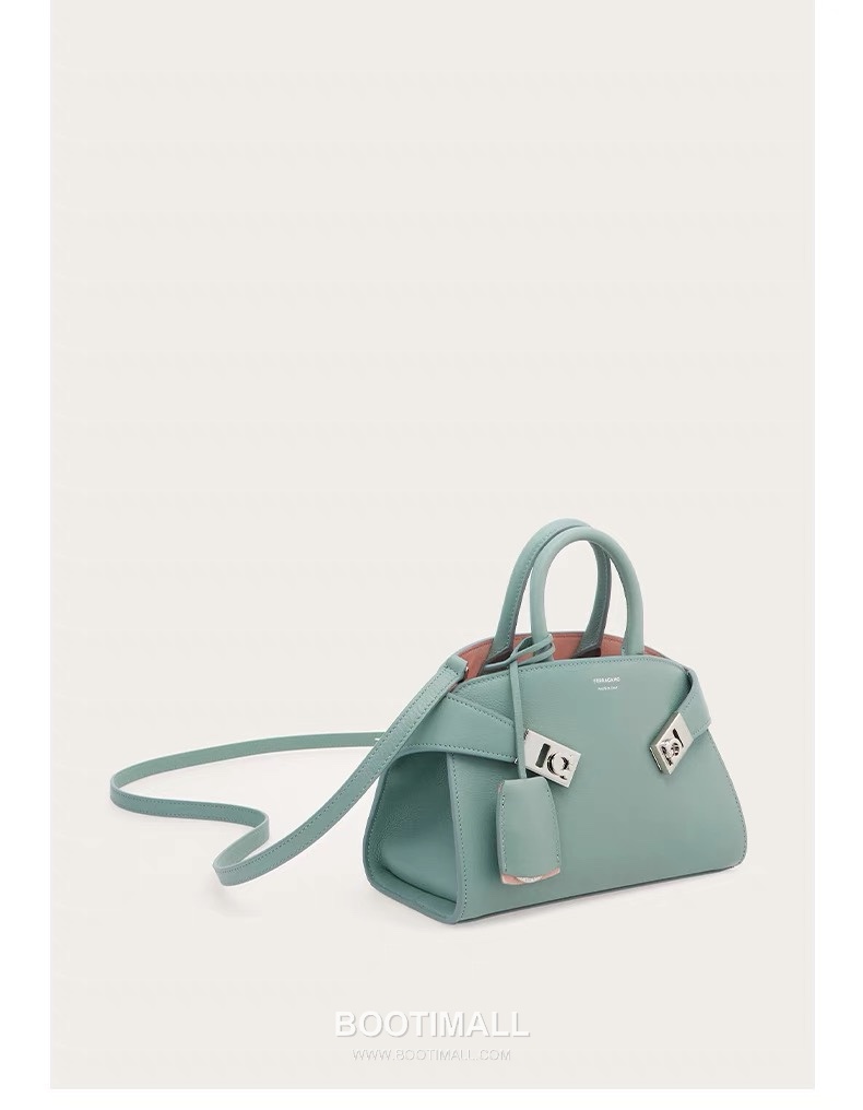 Salvatore Ferragamo Hug Nappa Calfskin Top Handle Shoulder Bag with Embrace Lock 살바토레페라가모 허그 나파 카프스킨 탑핸들 숄더백 205608 31.5cm 4