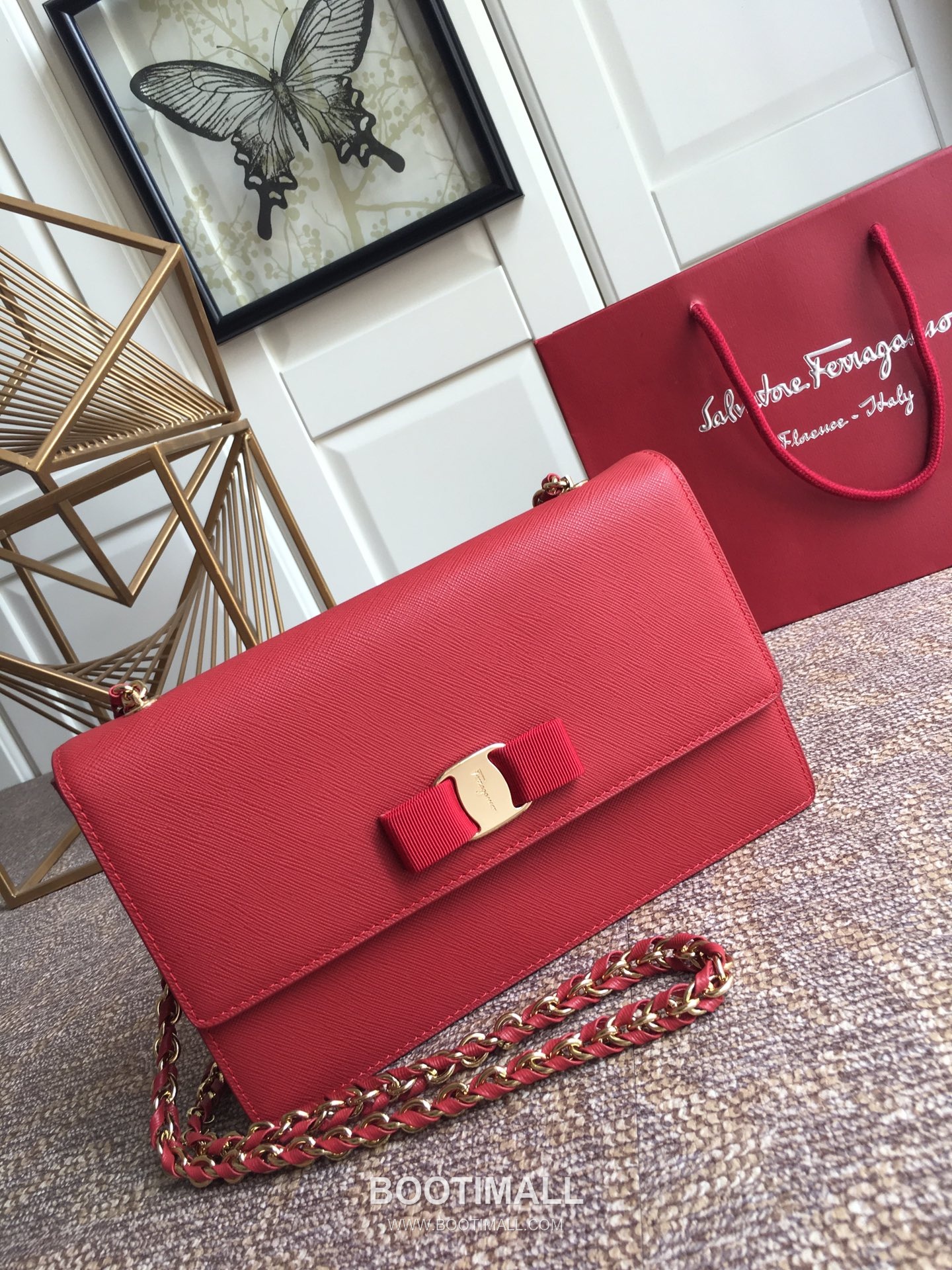 Salvatore Ferragamo Vara Bow Calfskin Flap Shoulder Bag with Chain Strap 살바토레페라가모 바라 보우 카프스킨 플랩 체인 숄더백 21E480 25cm 2