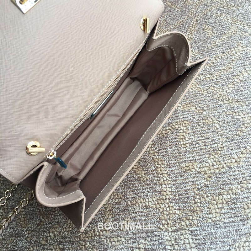 Salvatore Ferragamo Vara Bow Calfskin Flap Shoulder Bag with Chain Strap 살바토레페라가모 바라 보우 카프스킨 플랩 체인 숄더백 21E480 25cm 7