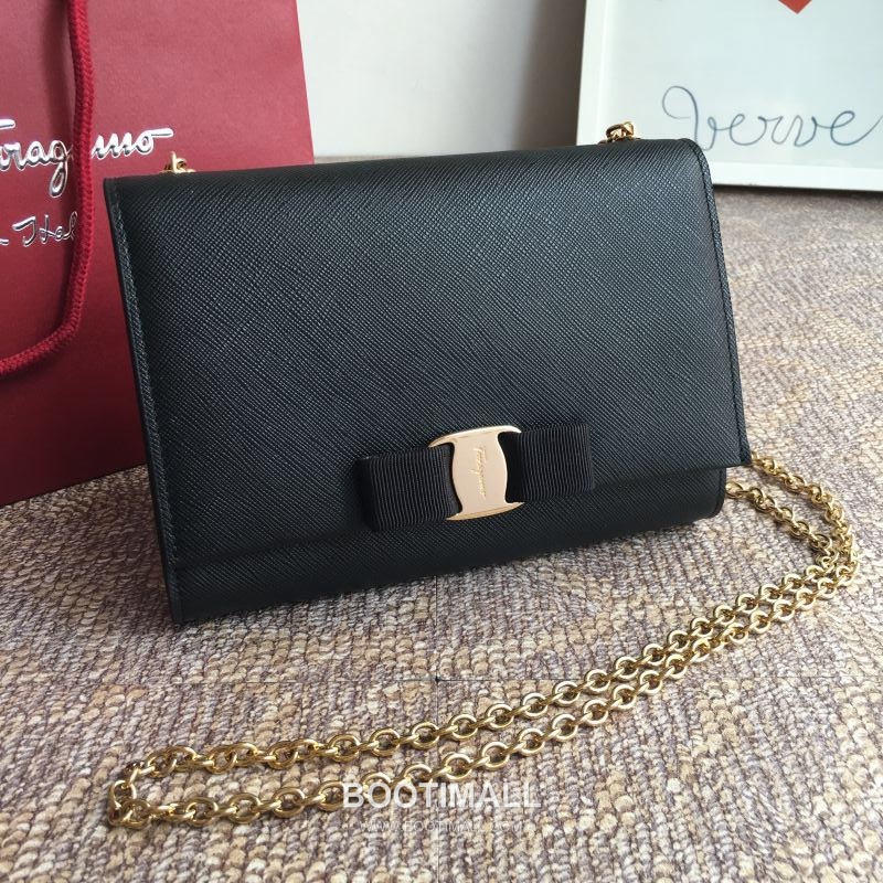 Salvatore Ferragamo Vara Bow Calfskin Flap Shoulder Bag with Chain Strap 살바토레페라가모 바라 보우 카프스킨 플랩 체인 숄더백 22B558 19cm 2