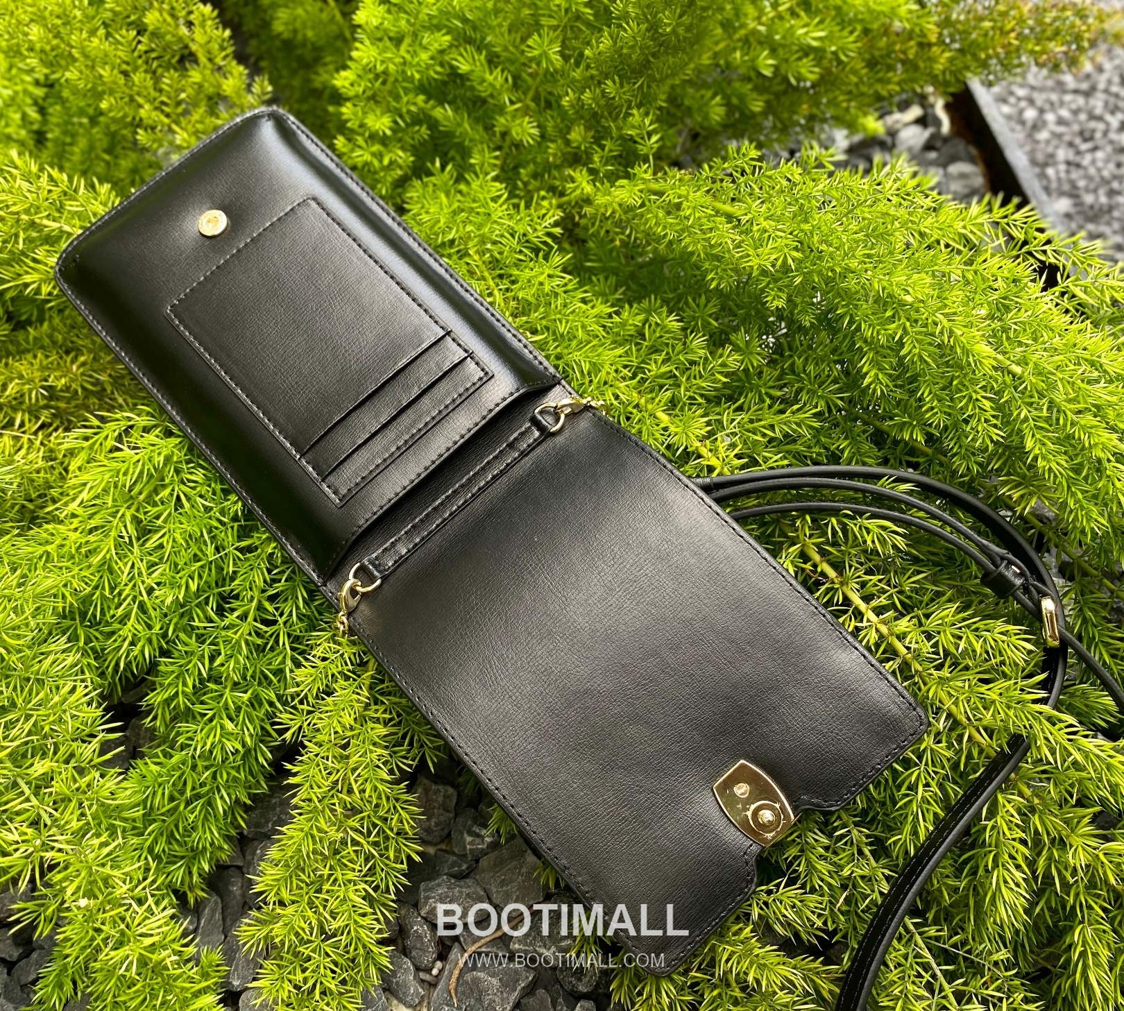 Salvatore Ferragamo Vara Bow Calfskin Phone Crossbody Bag with Belt Loop 살바토레페라가모 바라 보우 카프스킨 폰 크로스바디백 220264 12cm 9