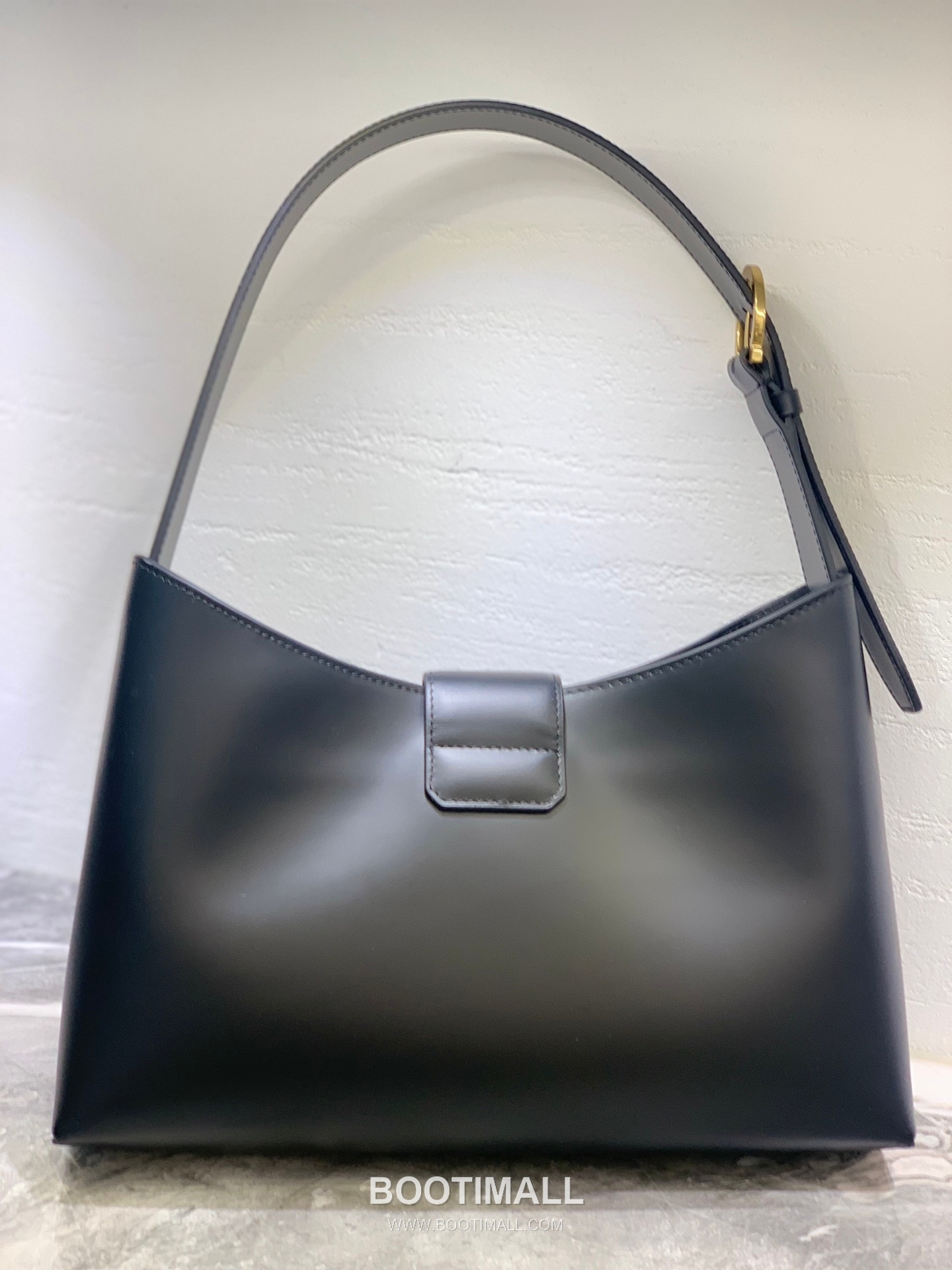Salvatore Ferragamo Trifolio Matte Calfskin Shoulder Bag with Gancini Lock Detail 살바토레페라가모 트리폴리오 매트 카프스킨 숄더백 21-0926 30cm 14