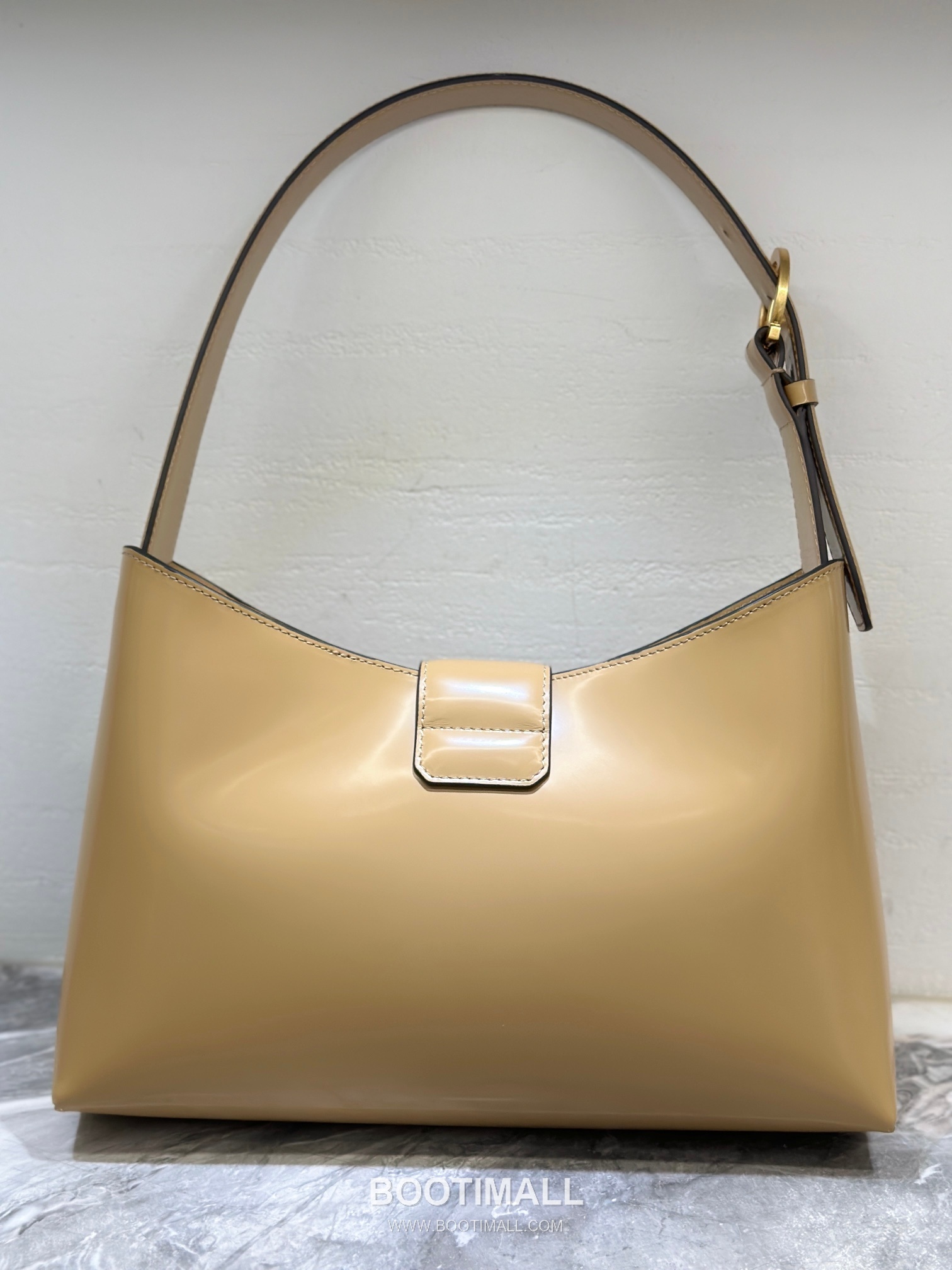 Salvatore Ferragamo Trifolio Matte Calfskin Shoulder Bag with Gancini Lock Detail 살바토레페라가모 트리폴리오 매트 카프스킨 숄더백 21-0926 30cm 9