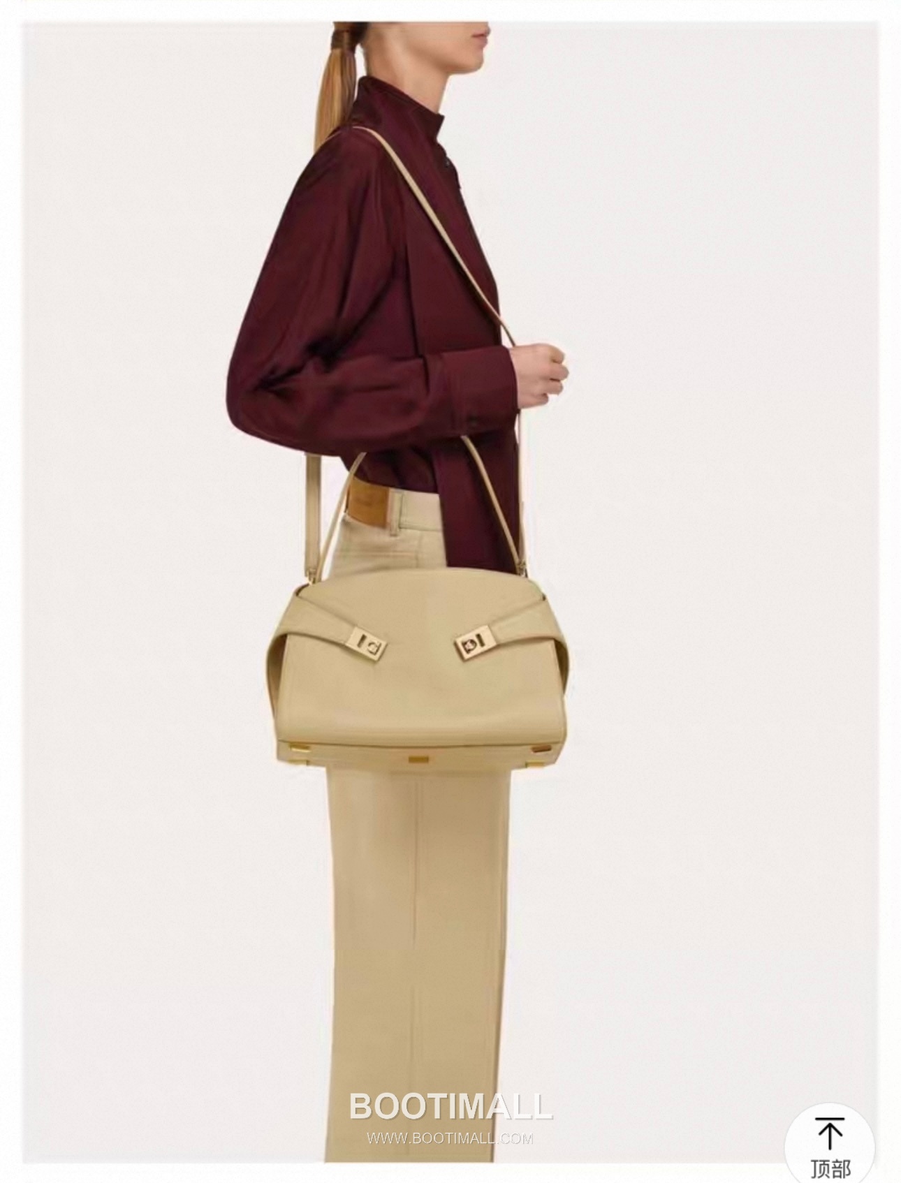 Salvatore Ferragamo Hug Sott Calfskin Top Handle Shoulder Bag with Gancini Lock 살바토레페라가모 허그 소트 카프스킨 탑핸들 숄더백 21-9816 34cm 26