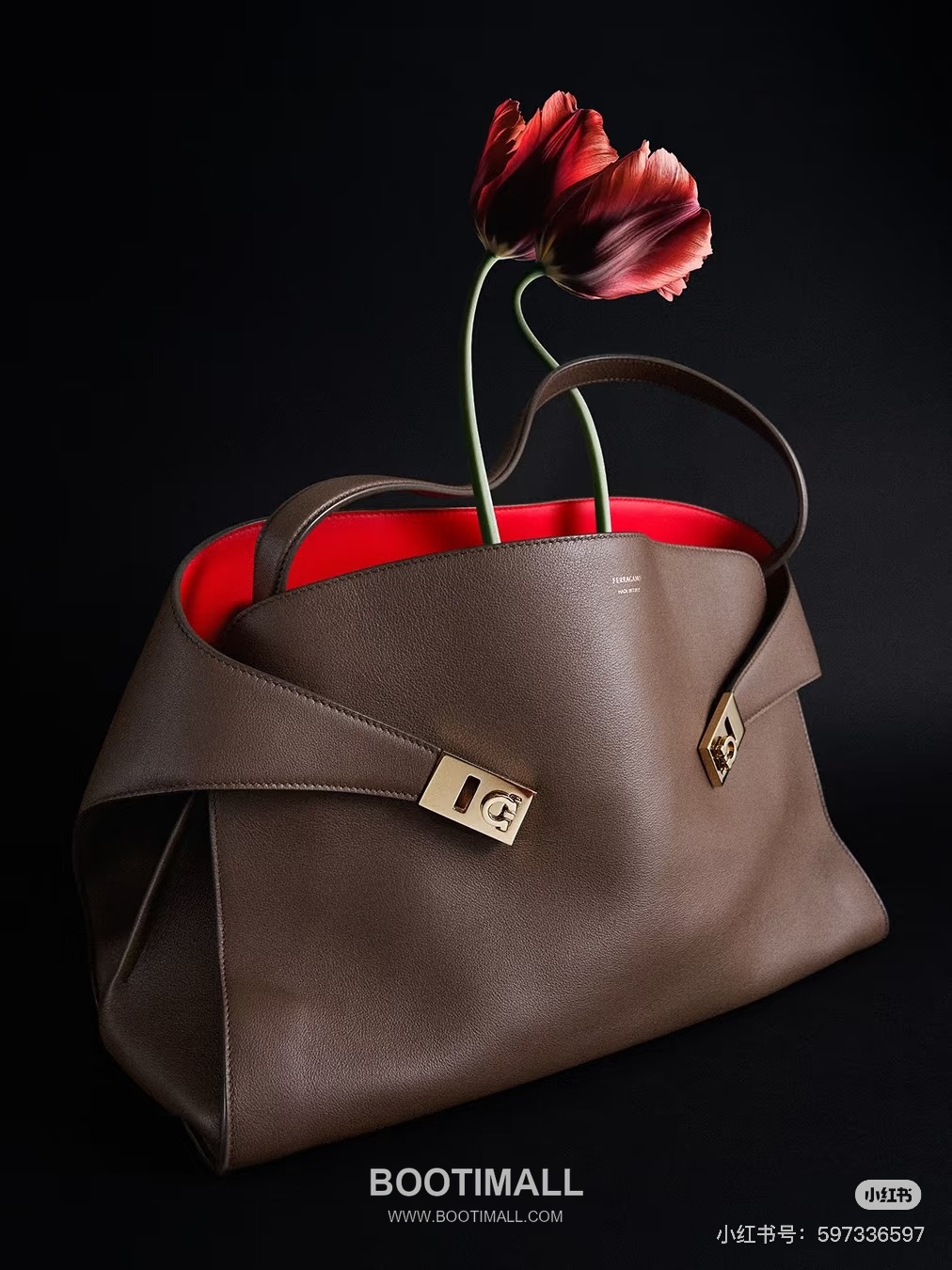 Salvatore Ferragamo Hug Sott Calfskin Top Handle Shoulder Bag with Gancini Lock 살바토레페라가모 허그 소트 카프스킨 탑핸들 숄더백 21-9816 34cm 4