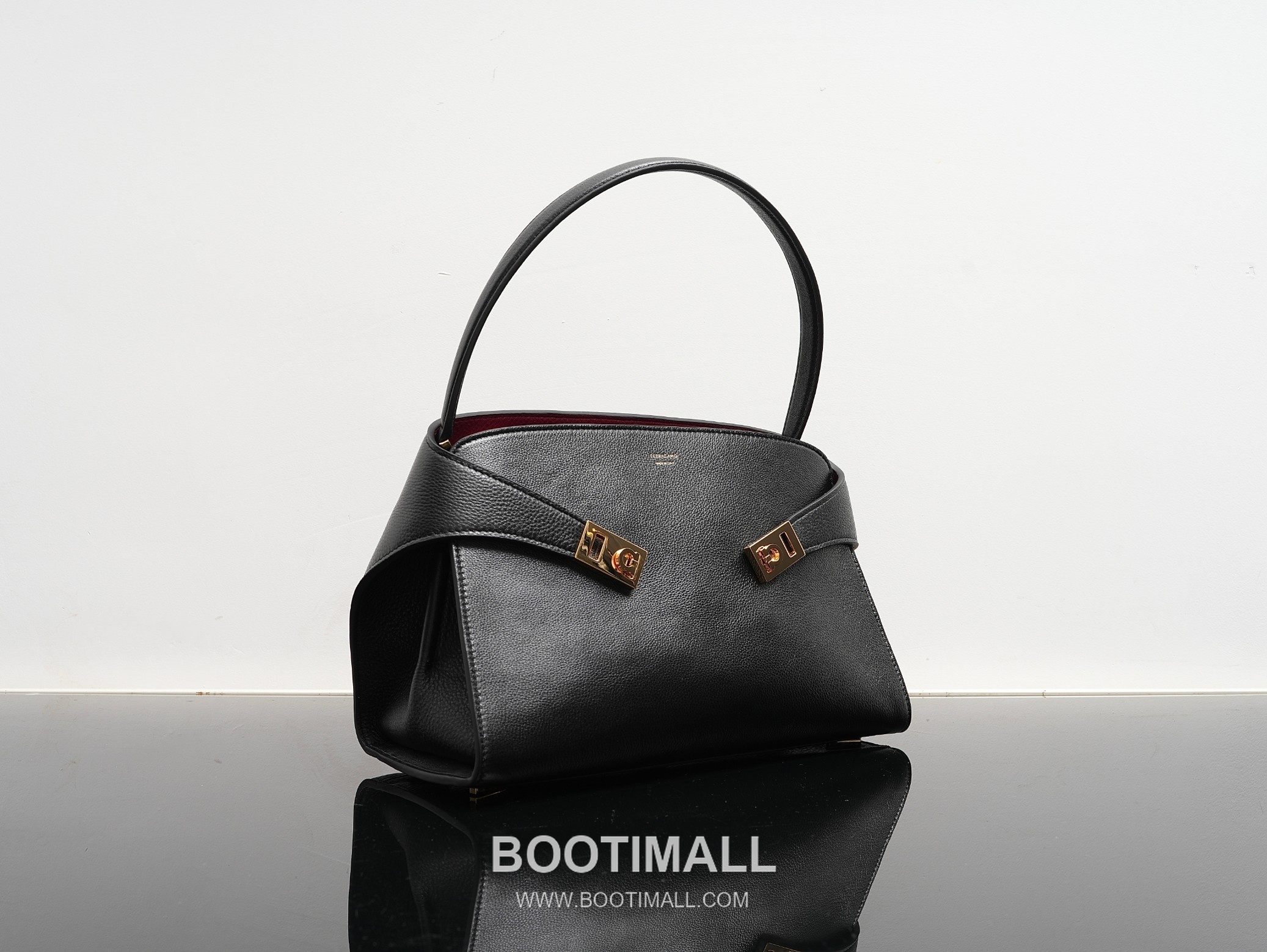 Salvatore Ferragamo Hug Sott Calfskin Top Handle Shoulder Bag with Gancini Lock 살바토레페라가모 허그 소트 카프스킨 탑핸들 숄더백 21-9816 34cm 8