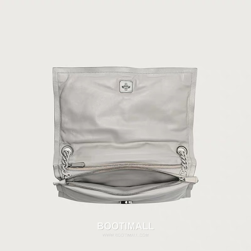 Salvatore Ferragamo Viva Padded Lambskin Flap Shoulder Bag with Vara Bow Detail 살바토레페라가모 비바 패디드 램스킨 플랩 숄더백 DD-211287 27cm 4