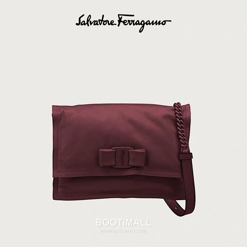 Salvatore Ferragamo Viva Padded Lambskin Flap Shoulder Bag with Vara Bow Detail 살바토레페라가모 비바 패디드 램스킨 플랩 숄더백 DD-211287 27cm 1
