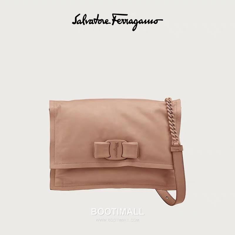 Salvatore Ferragamo Viva Padded Lambskin Flap Shoulder Bag with Vara Bow Detail 살바토레페라가모 비바 패디드 램스킨 플랩 숄더백 DD-211287 27cm 1