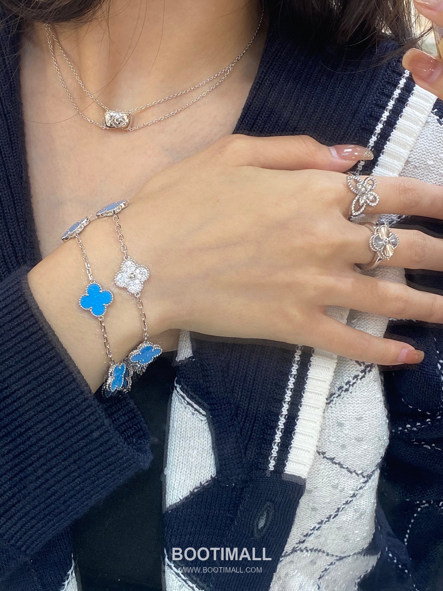 Van Cleef & Arpels Vintage Alhambra Turquoise 5 Motifs Bracelet 반클리프 앤 아펠 빈티지 알함브라 터키석 5모티프 브레이슬릿 1