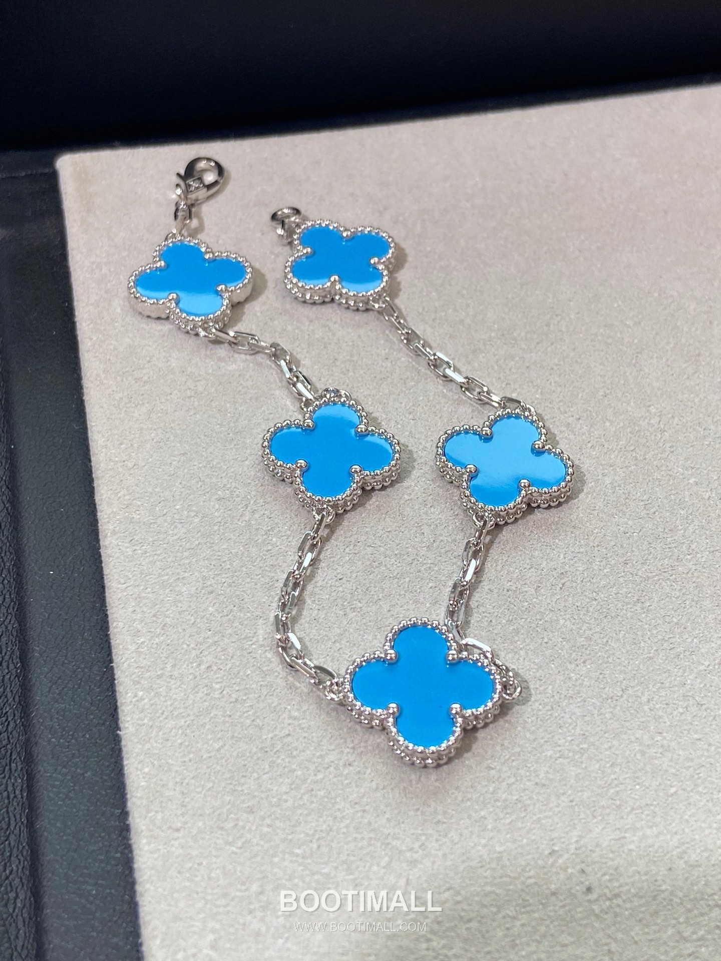 Van Cleef & Arpels Vintage Alhambra Turquoise 5 Motifs Bracelet 반클리프 앤 아펠 빈티지 알함브라 터키석 5모티프 브레이슬릿 9